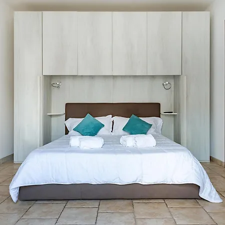 Helios Vacanze Πανσιόν 3*