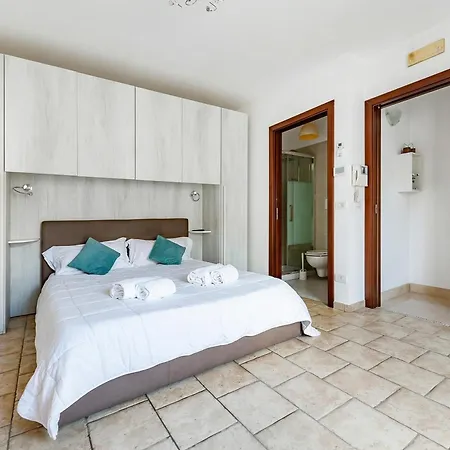 Helios Vacanze Guest house 3*